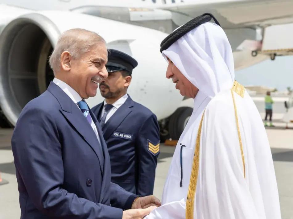 巴基斯坦找到了一个致富方法，沙特给了50亿，卡塔尔给了20亿，巴基斯坦本来就穷，