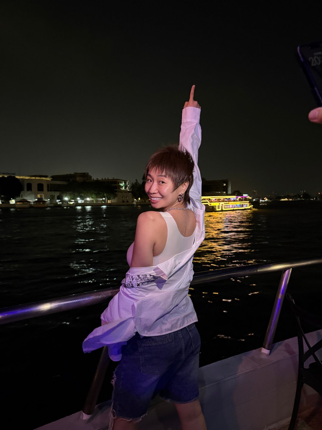 小鹿回应老公手抖 小鹿的回应视频来了！汤包体检洒样本这事，看一次笑一次。汤包手抖