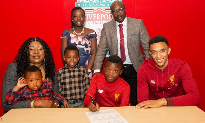 利物浦青训 三人入选英格兰U16网页链接