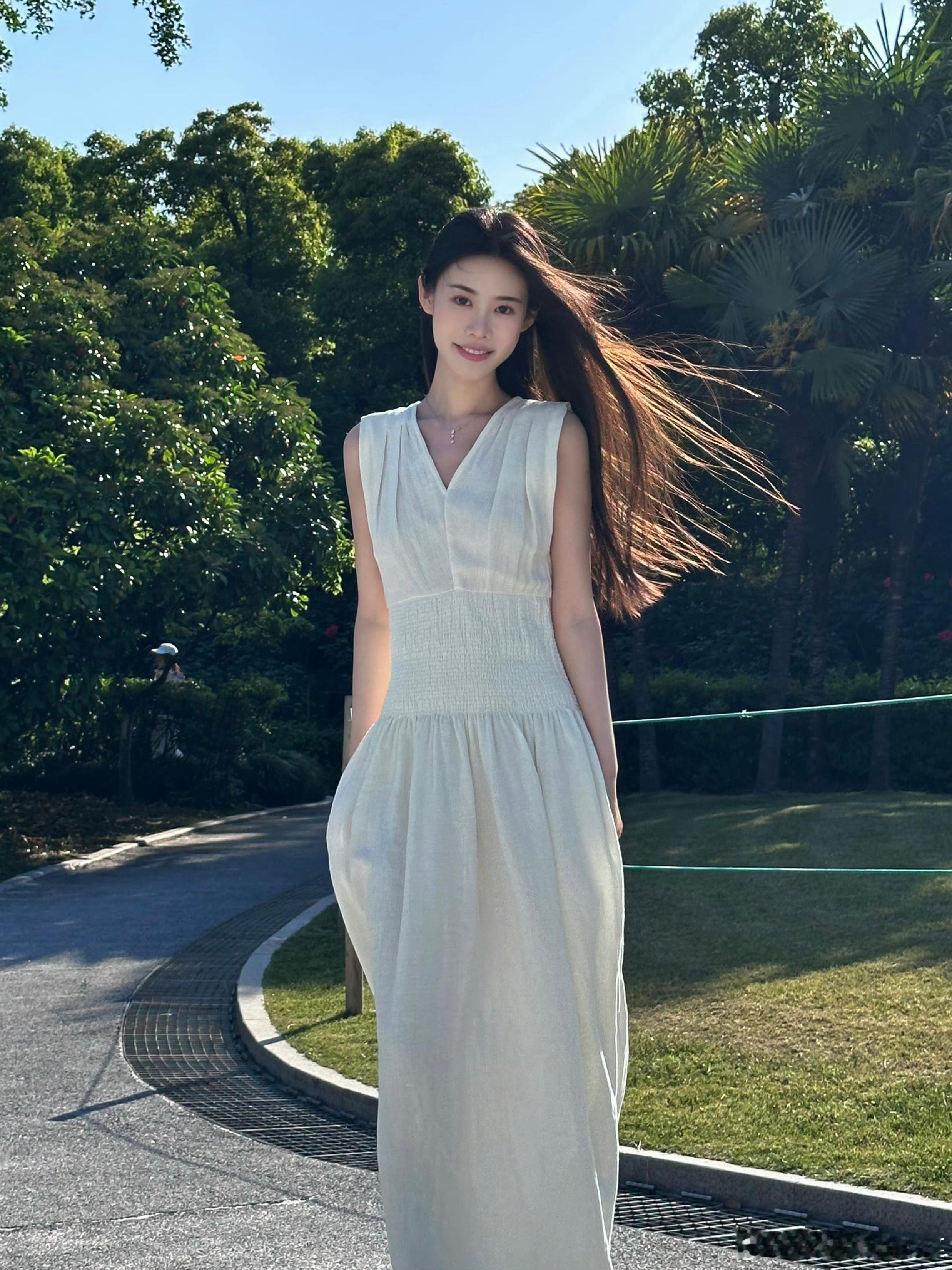 程十安改名姜乘澜回归 心心念念期盼了这么久，终于等到她回归啦，简简单单的问候，藏