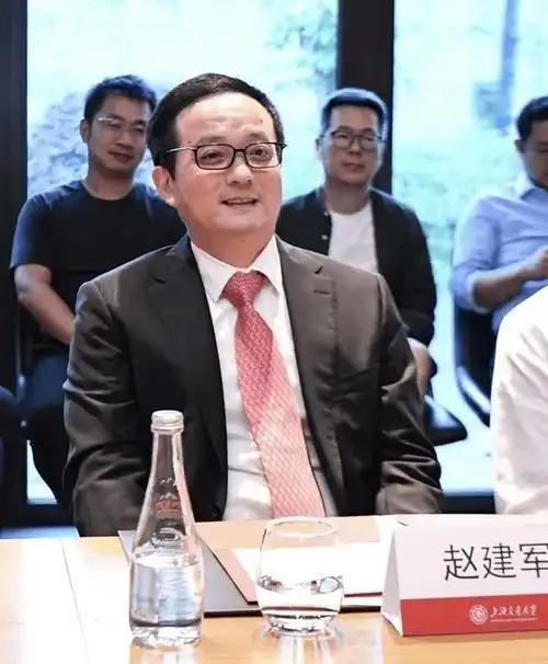 科技大佬被曝走捷径，向美国交百万表忠心，华为的含金量还在上升
 
近期TP-Li