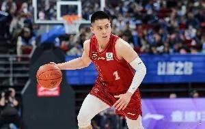 鑫哥评球：周琦、赵睿缺阵，陈盈骏回暖，北汽击败宁波

在今晚结束的一场CBA常规