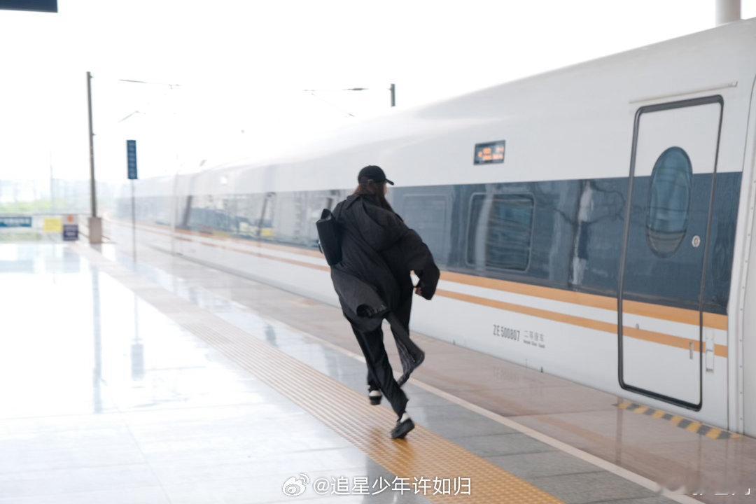 张艺凡人前人后两副面孔张艺凡人前女明星人后不认识 张艺凡这次是真的翻车了。以为没