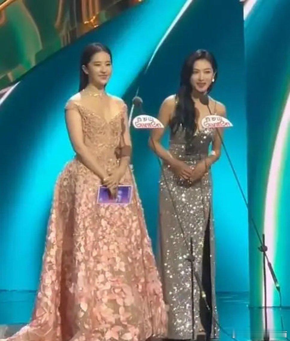 37岁未婚的刘亦菲和42岁已婚的万茜谁状态更好？ ​​​