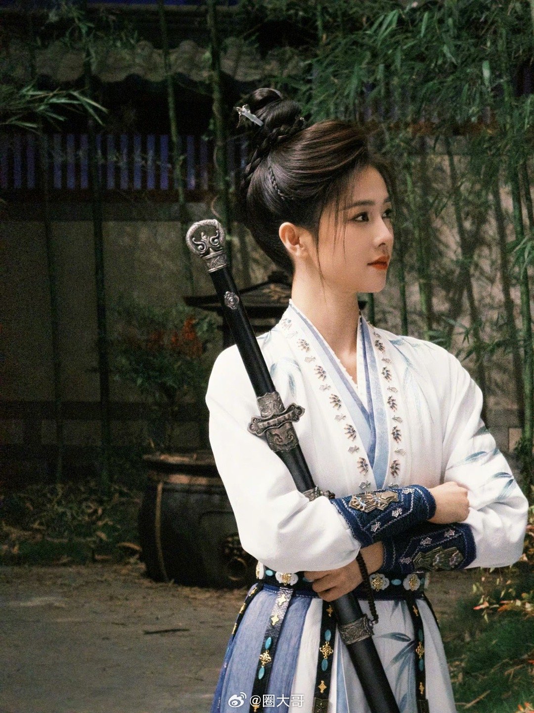 白鹿手写三月行程 白鹿的三月行程图来了，月底白鹿还会录制综艺，大概率是回归跑男了