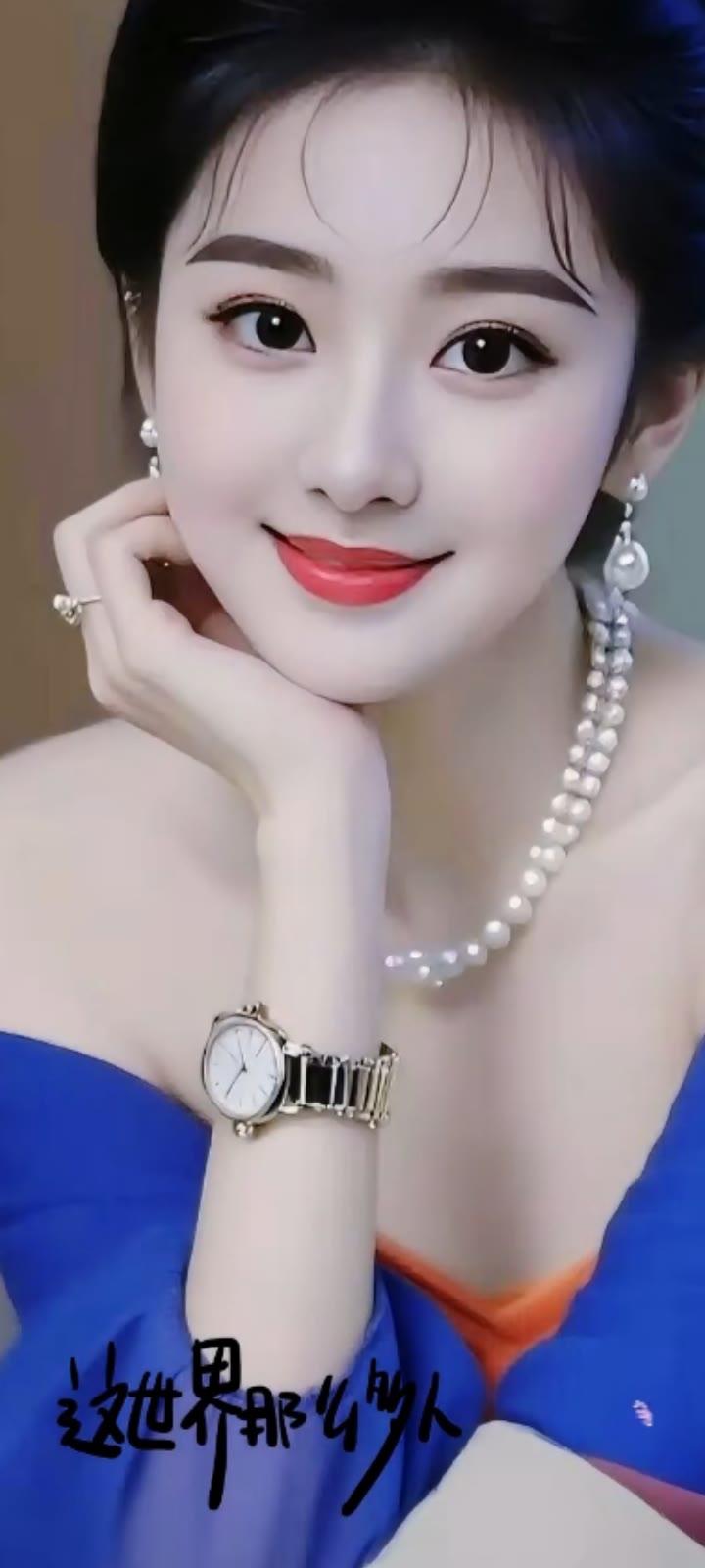 优雅气质，珍珠与蓝橙相映成趣，世界那么大，你值得拥有！