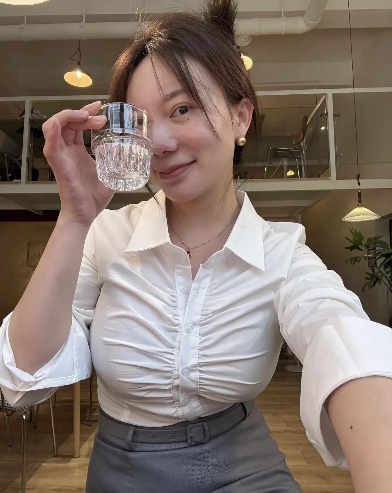 40岁离异
收入尚可，有人劝我别再挑剔，我该认命吗？

40岁离异，经济独立，早