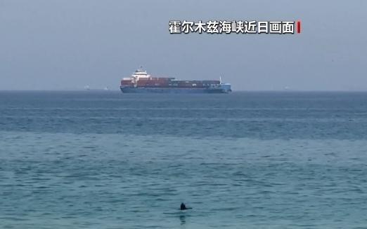 伊朗这次不忍了！8月8日，据路透社的消息称，伊朗使用导弹对霍尔木兹海峡南岸的一艘