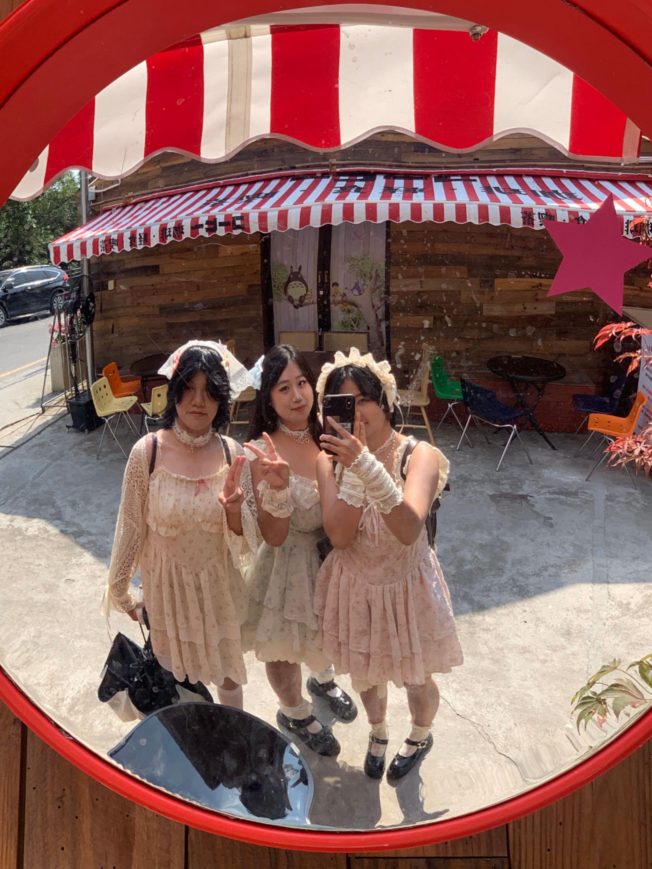 一秒穿越到京都🎏。朋友存在的意义 听了风的话我们去了想去的地方， 也...