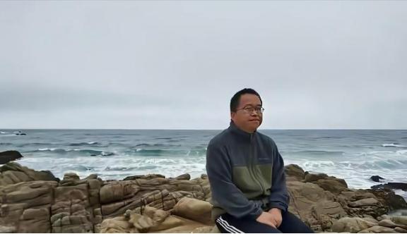 戴了9年电子脚镣，他无罪归国：美国锁住的芯片科学家，终于回家。

张浩是天津大学