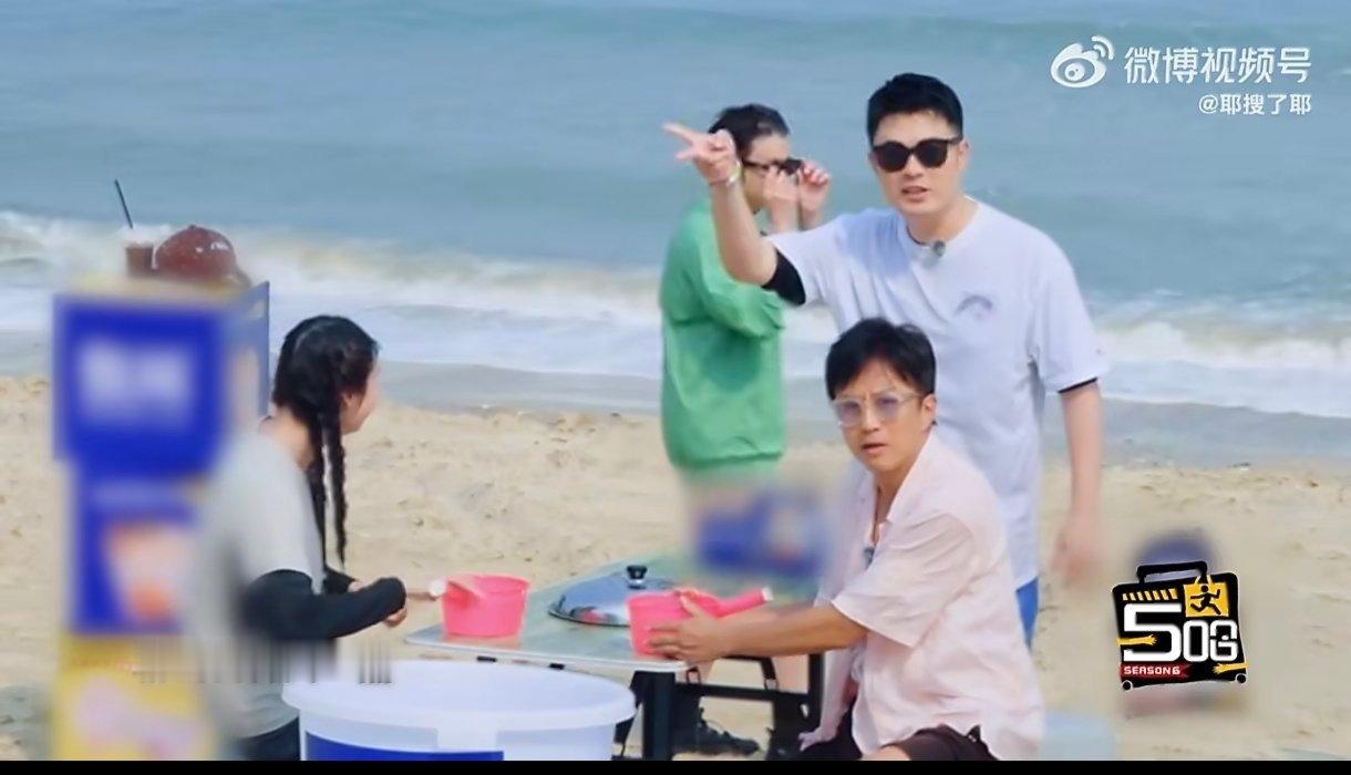 邓超陈赫玩游戏全凭口才哈哈哈哈哈 不愧是老搭档，默契整活无人能敌，强行找补的样子
