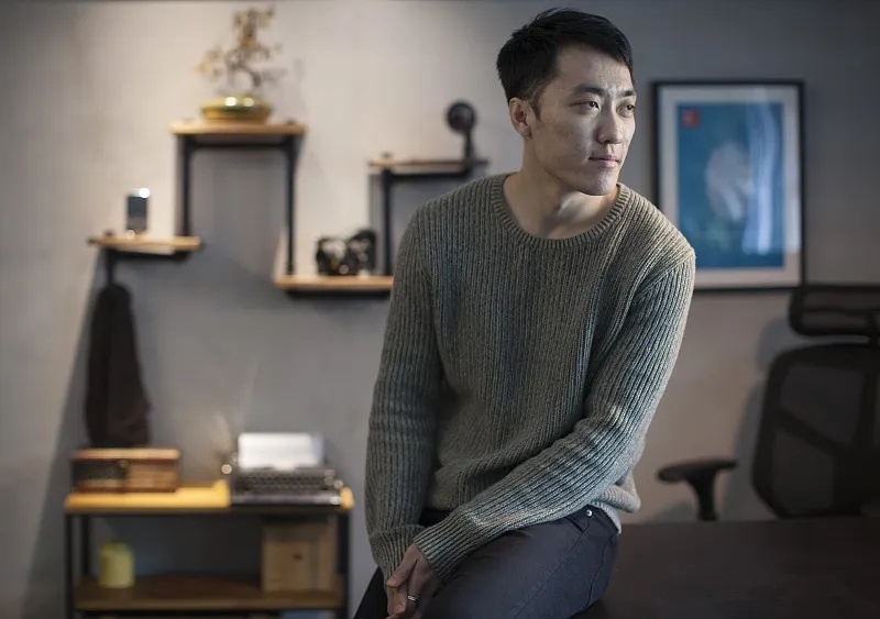 王自如回应做AI内容看到往日熟人回归，没想到变了这么多[思考]有点感慨，逝去的青