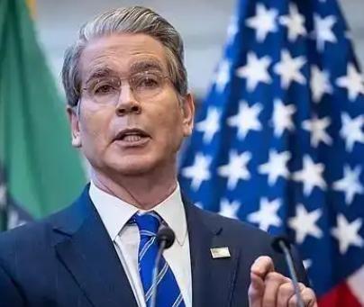 美国可以不让中国进国际空间站，不让荷兰卖光刻机给中国，可以不让伊朗卖石油给中国，