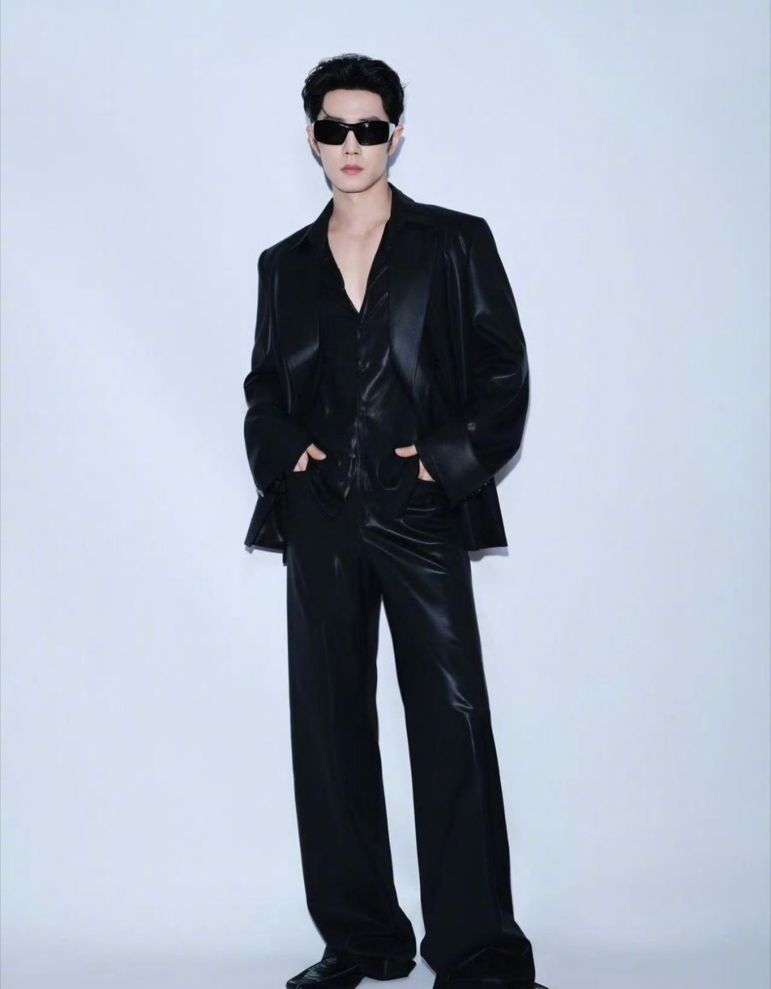 肖战权威无需多言！！！好权威好性感就是硬帅身材太好了 