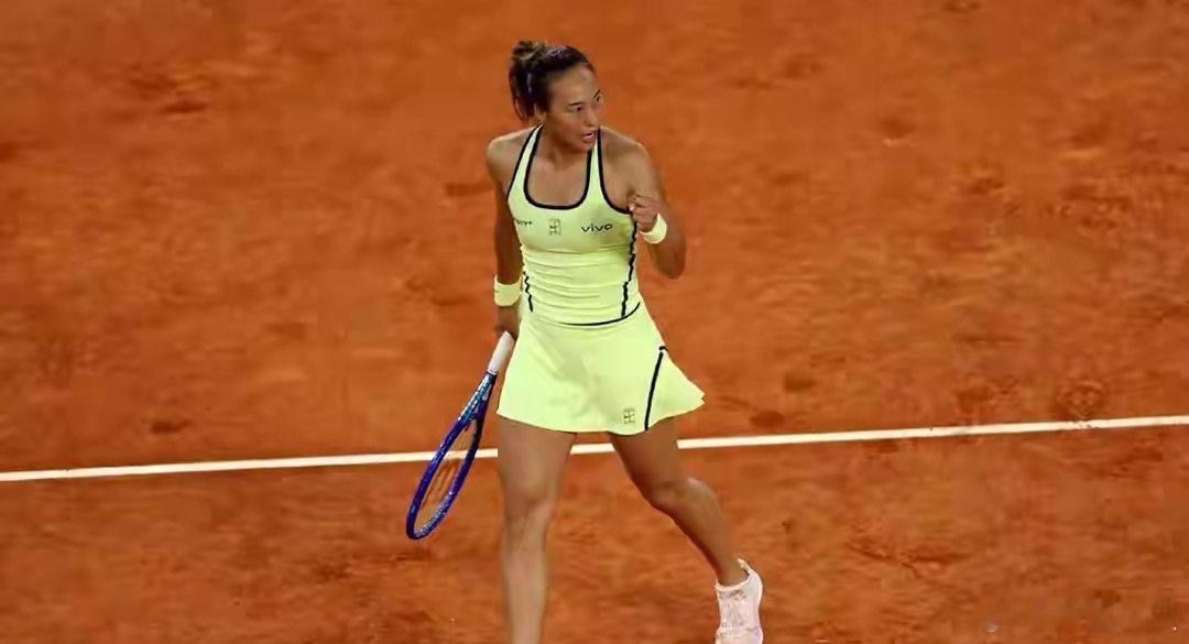 郑钦文罗马站开门红 绝境翻盘！郑钦文2-1逆转邦达尔，斩获WTA1000罗马站开