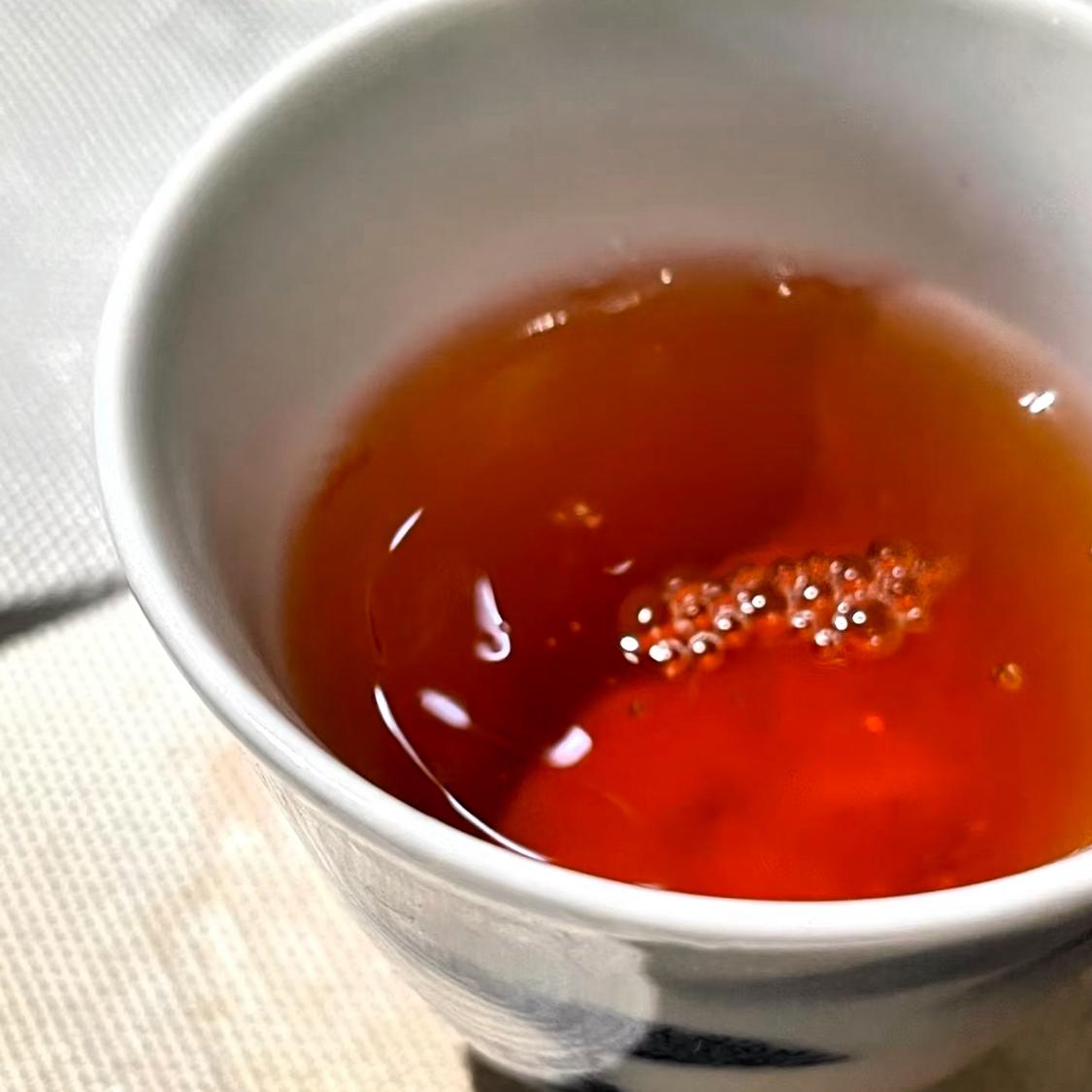 “爽感”是衡量一切好茶的标准，不管是绿茶的“鲜爽”，还是岩茶的“激爽”，红茶的“