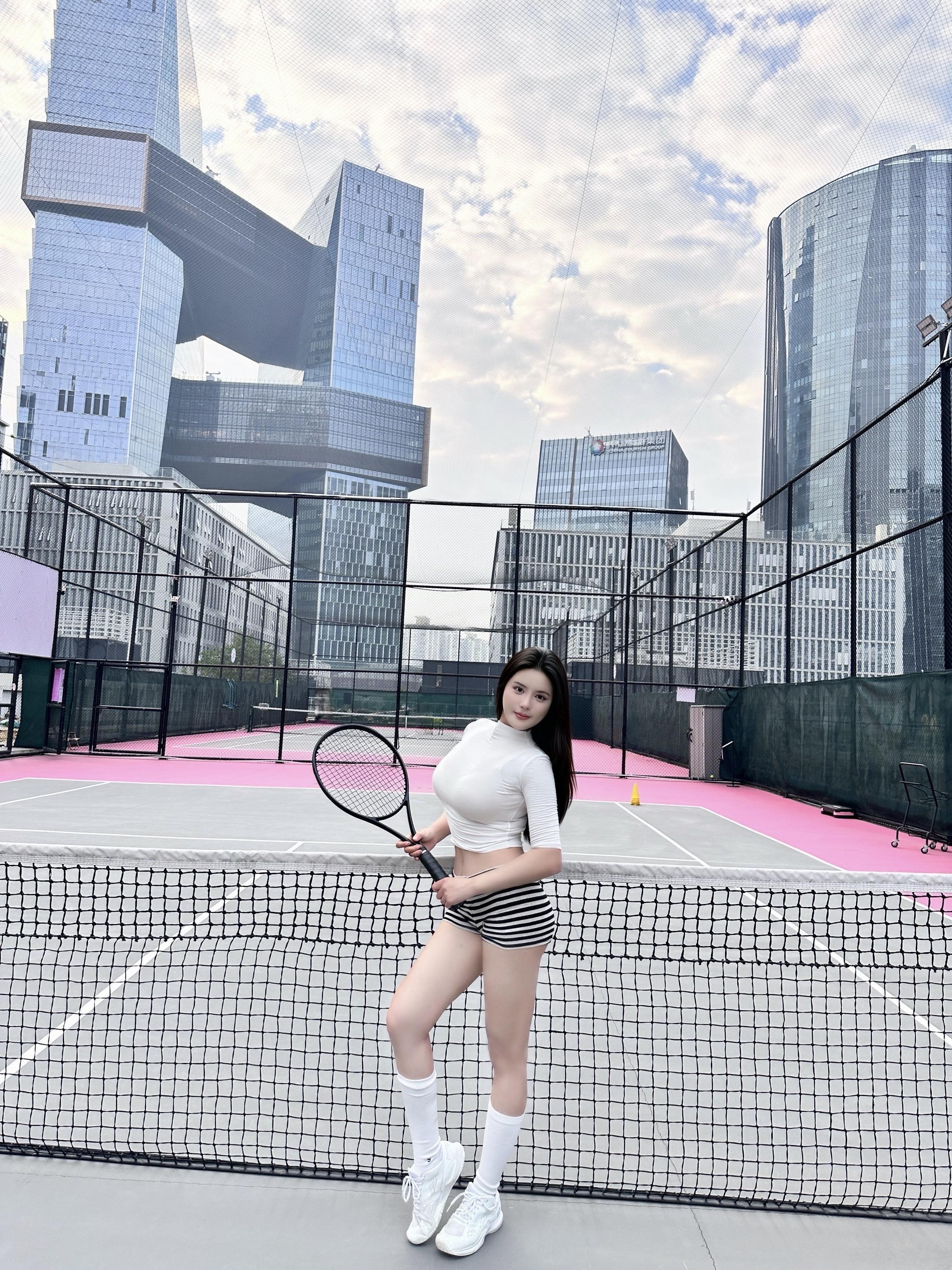 没人陪你过圣诞的话，就一起打网球吧～