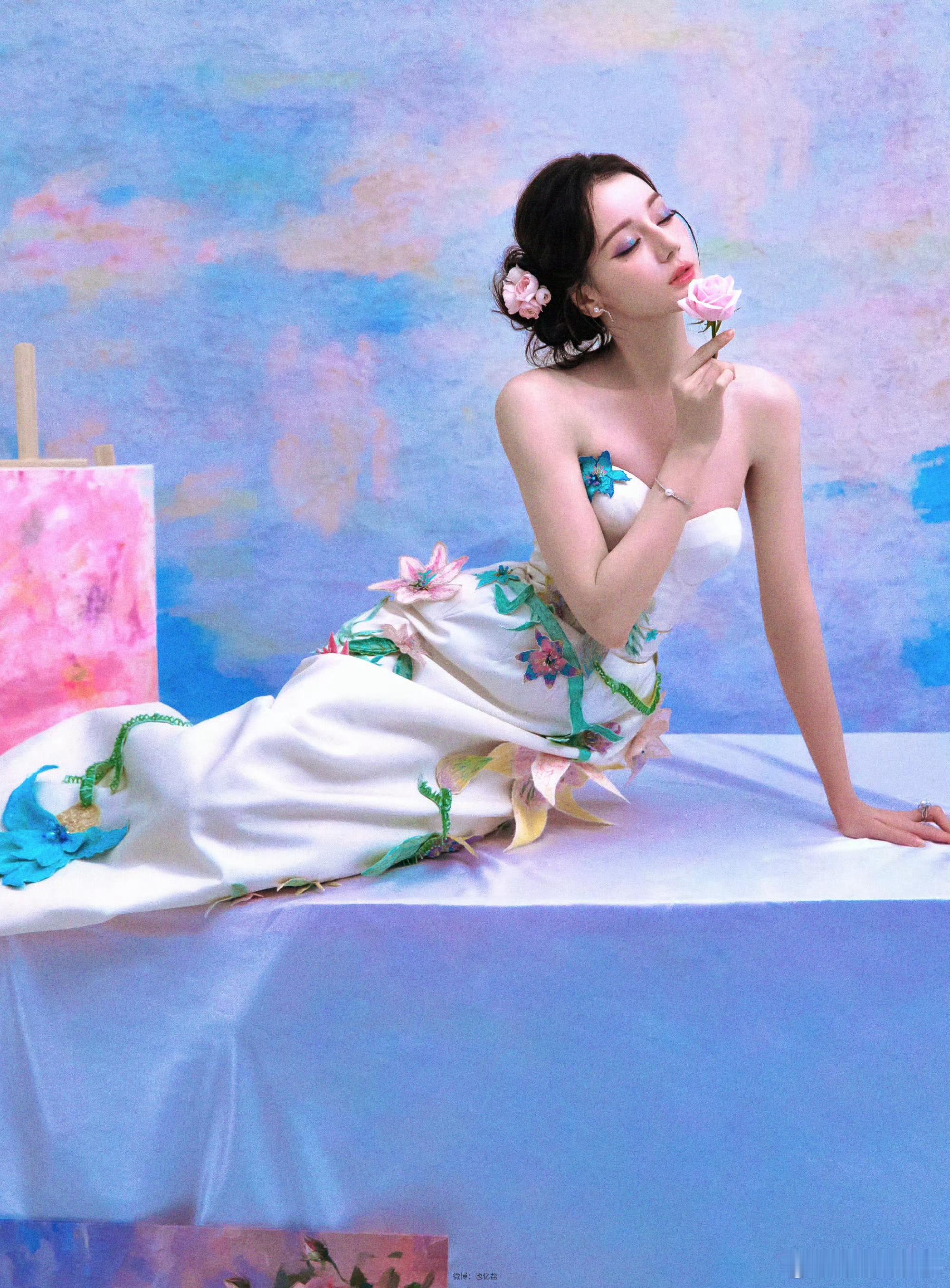 #闵塔鲨发迪丽热巴新造型#冬天来了，你的美神降临了么 ​​​