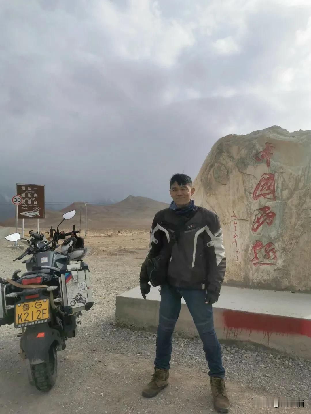 就在短短两年前的2023年，往昔的我骑着自己的豪爵DL150摩托车四处闯荡，南来