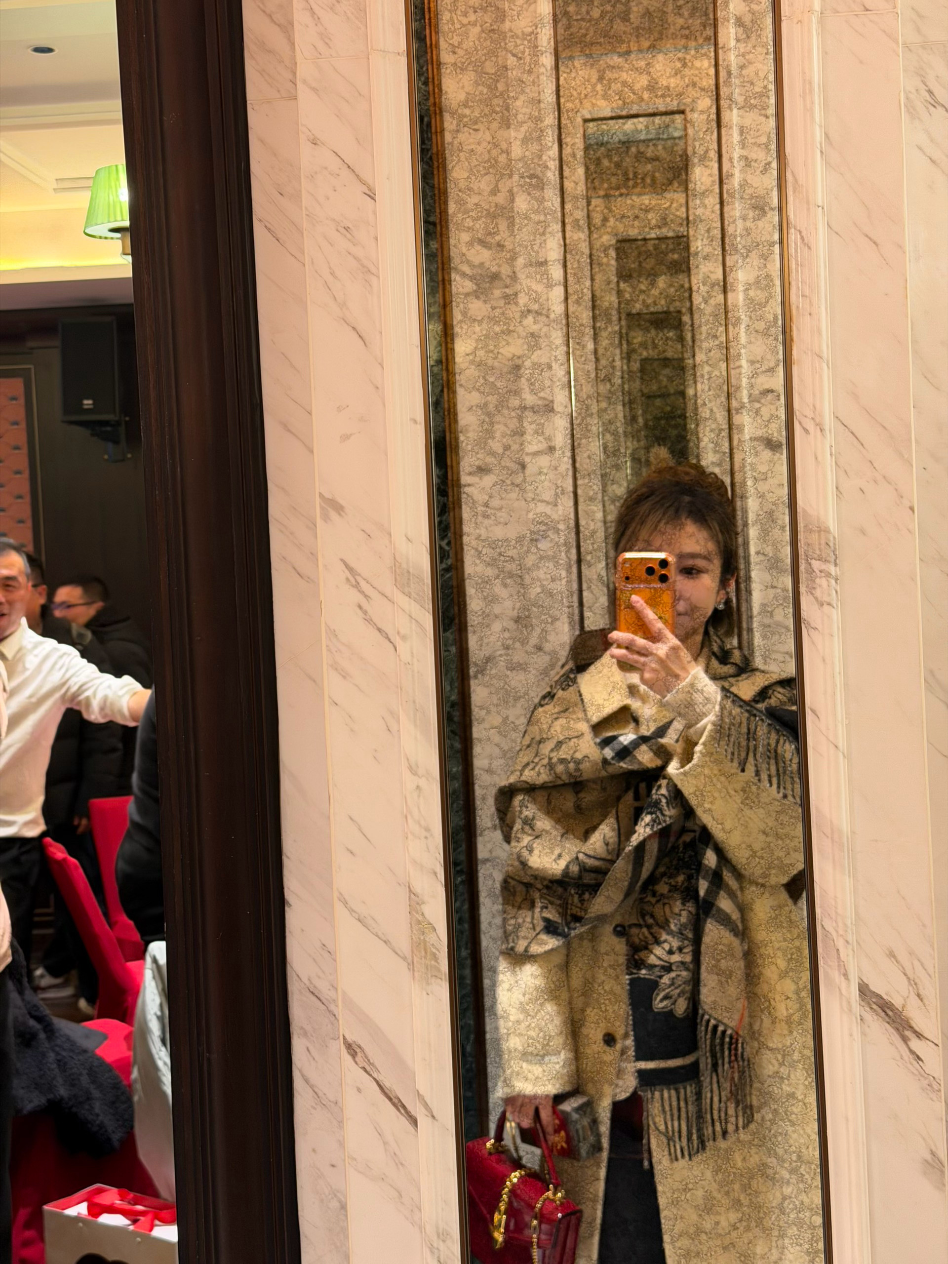 也是吃到了奇瑞的大包子，本来想着抽出去让的家尝尝早上起来也是抵抗不住我妈的手更快