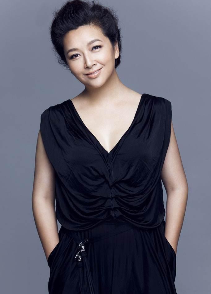 女演员，江珊说，九三年，我和王志文拍戏，挣了一万块，那时候，一万块还得了啊，万元