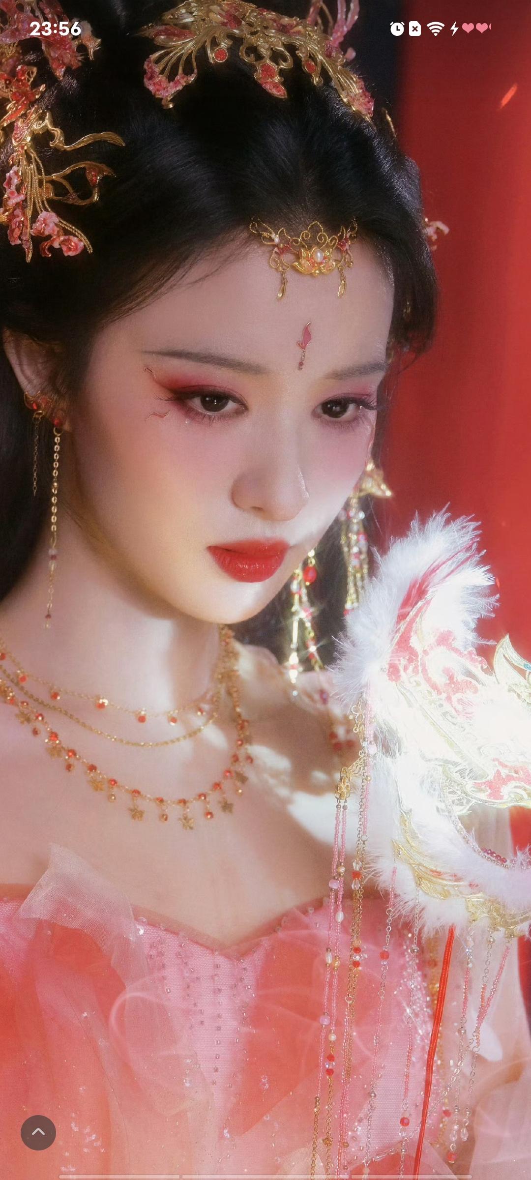 王楚然庾晚音内娱独一份的狐系妖妃！  王楚然美到让暴君折腰，飒到让观众...