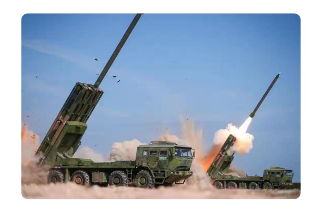 解放军在对台军事行动中，武器装备优势明显。就拿远程箱式火箭炮来说，它可是打击“台