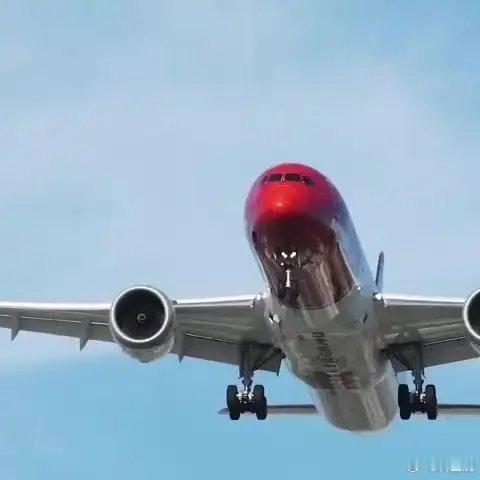 《薄薄的飞机机翼到底有多结实，竟能承载数百吨重量？》播放量：8862点赞量：70