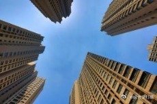 凤凰新闻【北京新房年末出现供应潮：海淀量最大，聚焦改善型，拿证即推盘】年末将至，