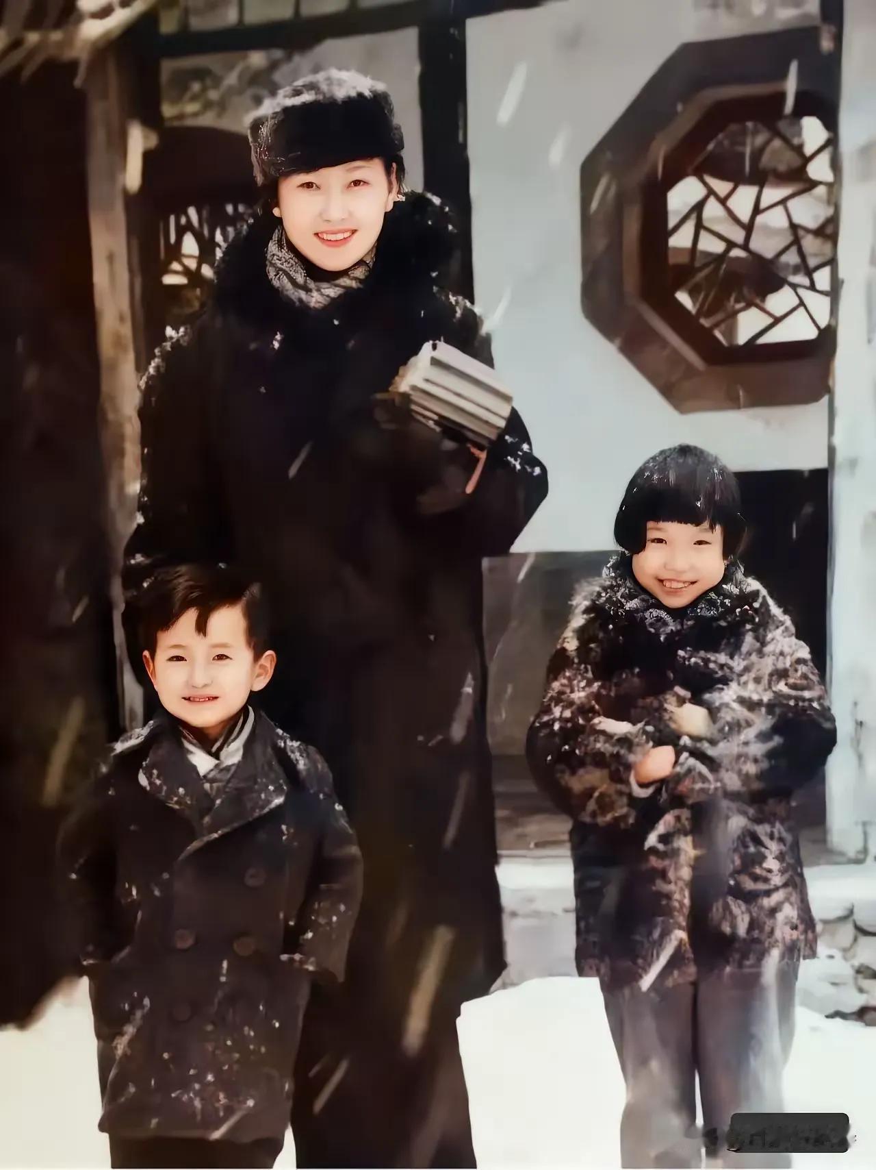 十人烧香九为财，
人不苦争都悲催。
横批：《苦争》