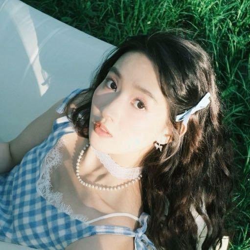 王玉雯相亲戏演猥琐感引两极评！扮油搞砸相亲，反套路表演太敢了
 
王玉雯在《突然