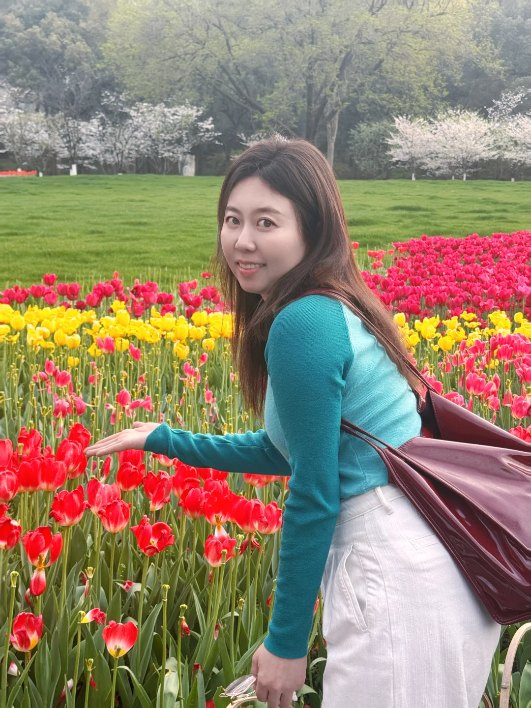 在老母亲旅行镜头下的我