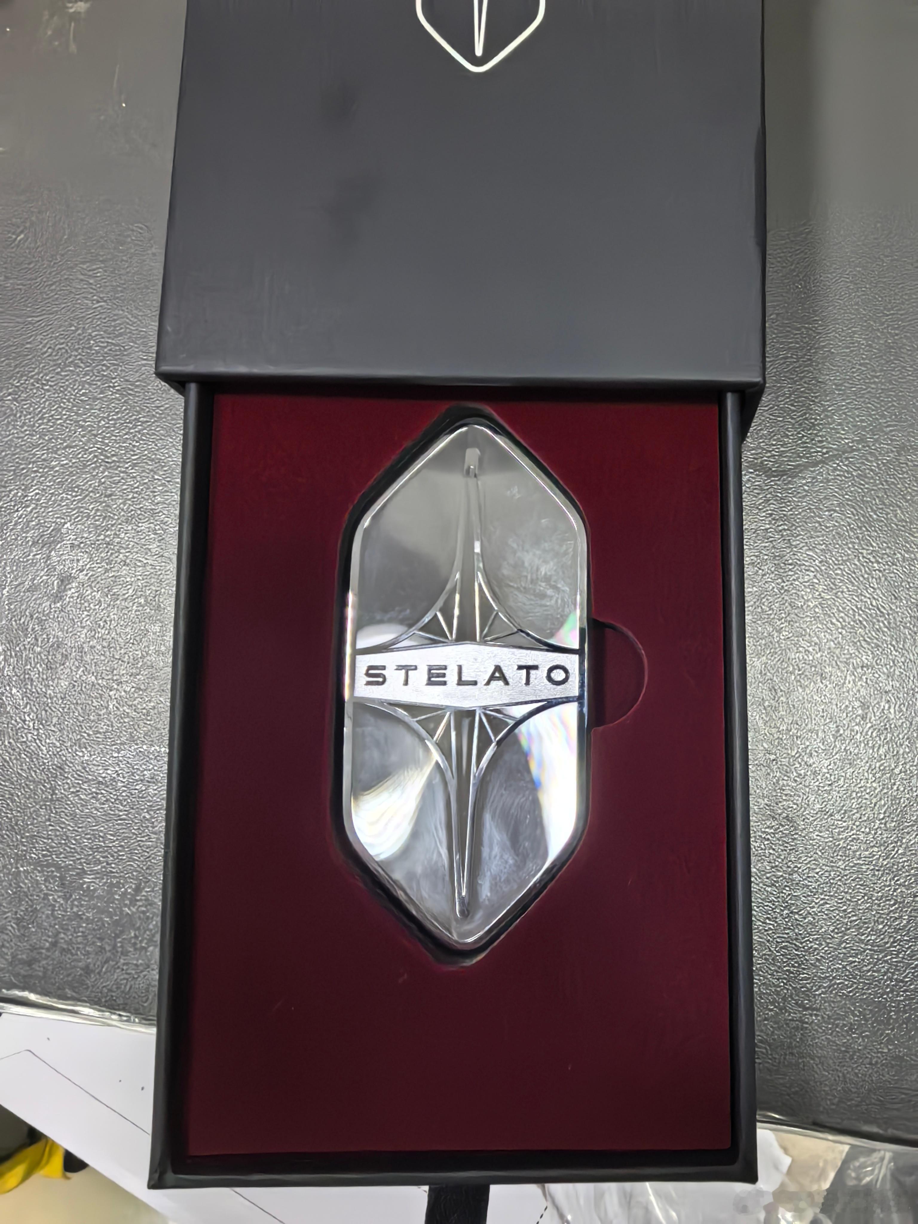 收到享界车标，就是不知道往哪辆车上贴。享界 ​​​