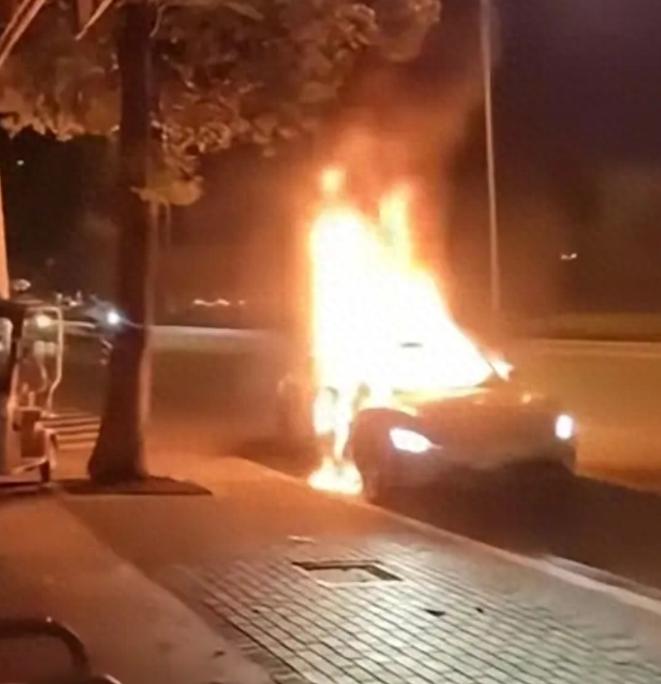 常州小米SU7起火事件当事人：是改装的锂电池着火，非汽车安全问题。
11月10号