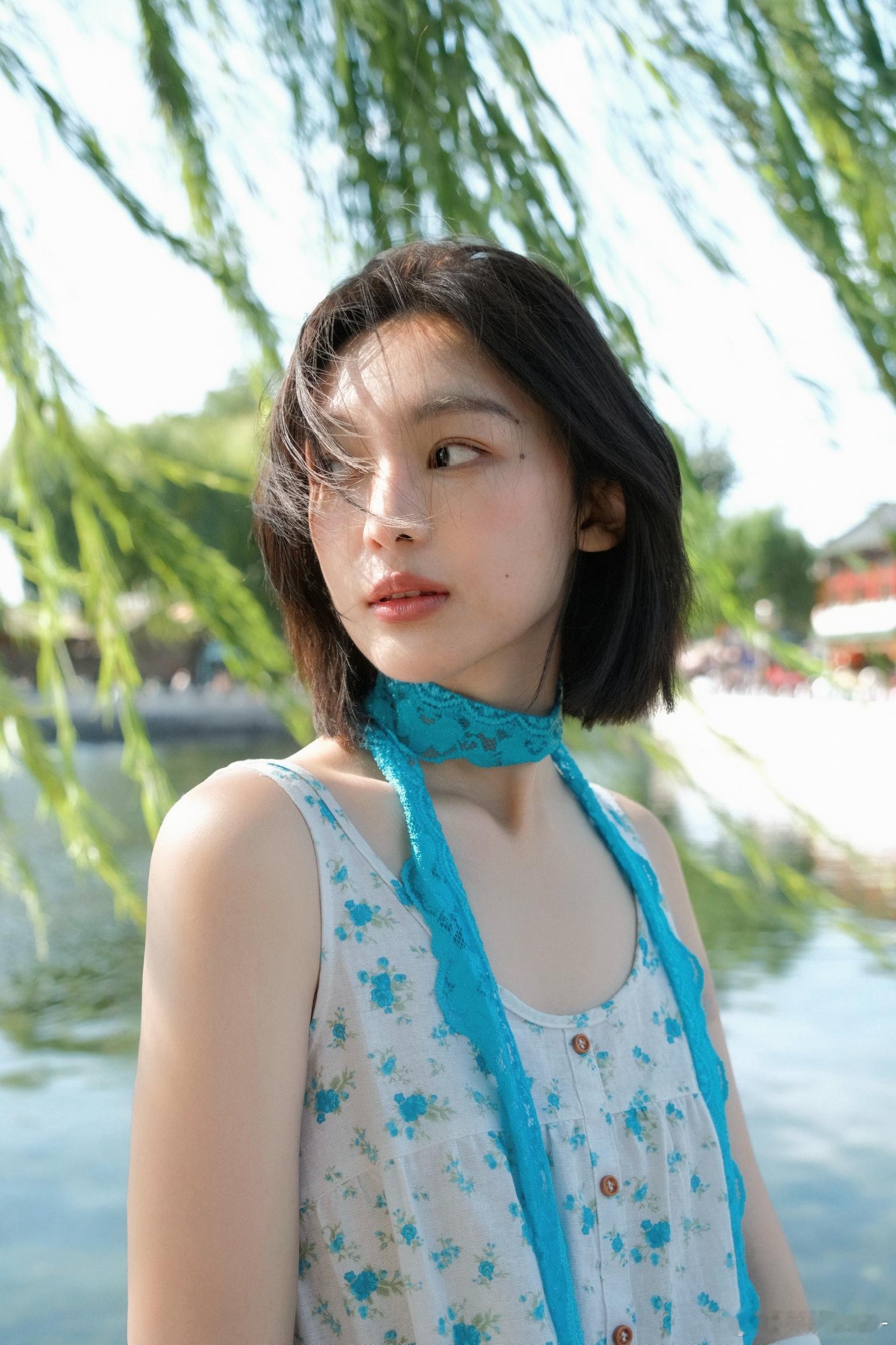 一位很爱淘古着的小女孩 ​​​