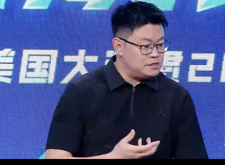 侯英超复盘王曼昱0:3佐藤童点评失败原因！
7月7日侯英超老师在直播间复盘
美国