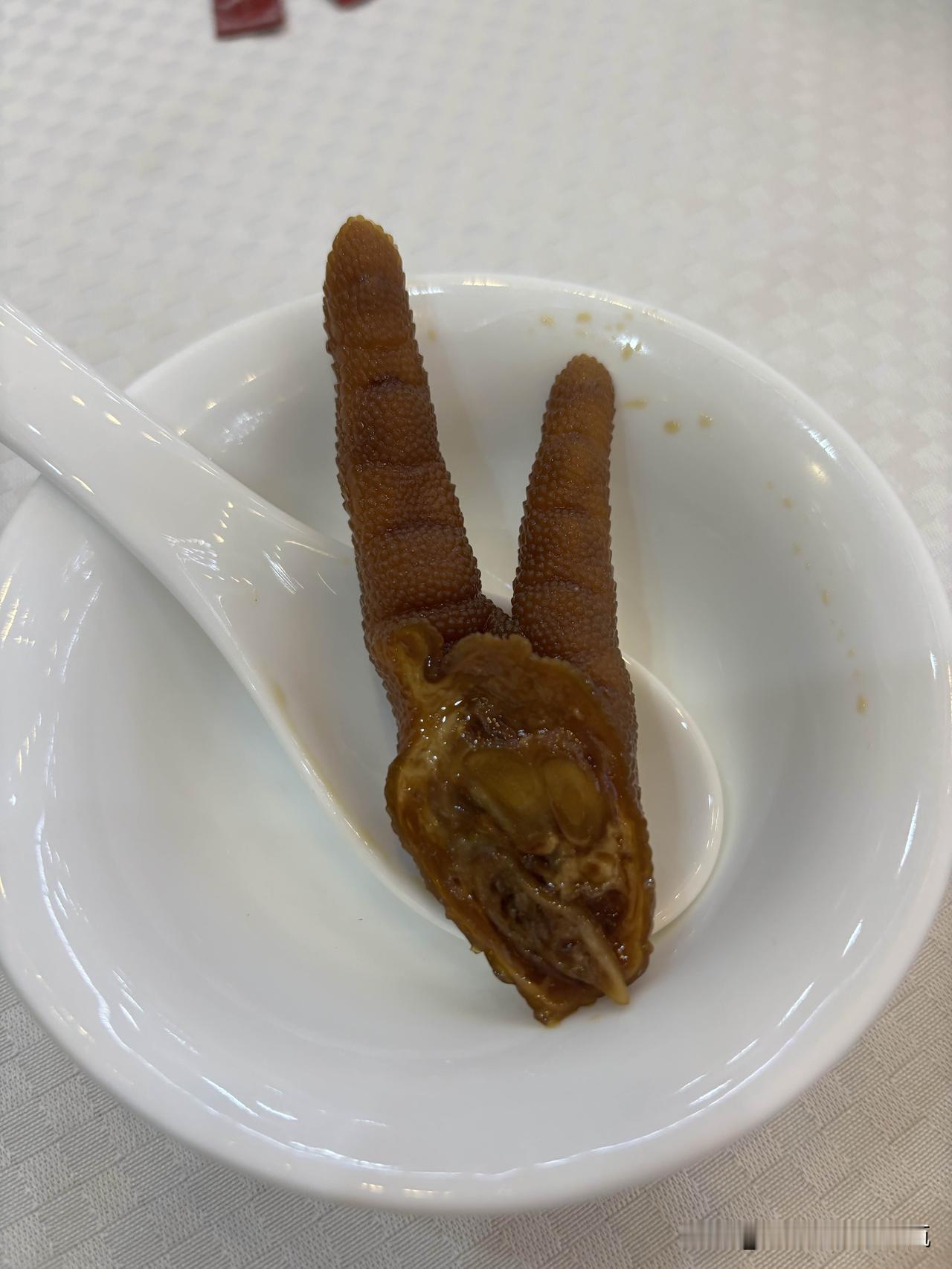 为啥你教老婆做事就会吵架？而别人却可以？

这就是夫妻间的怪定律：你再厉害，也教