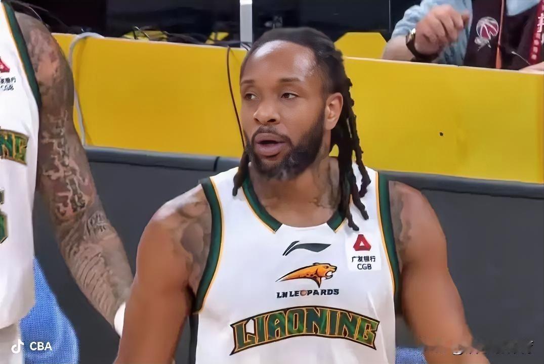 辽篮客场大比分负于浙江广厦，威尔斯这场比赛有点不正常啊。
辽宁队客场大比分惨败，