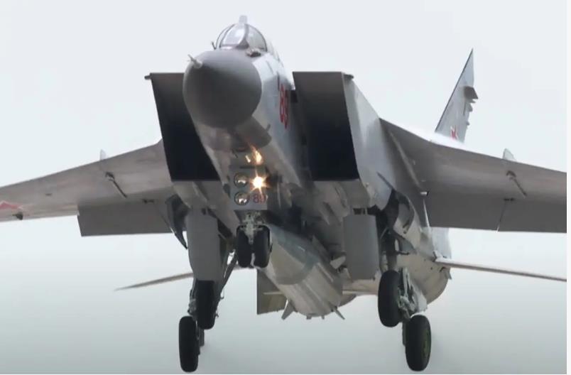 乌克兰编造的军事神话已达到令人难以置信的程度。
    乌克兰当局编纂出现的一些