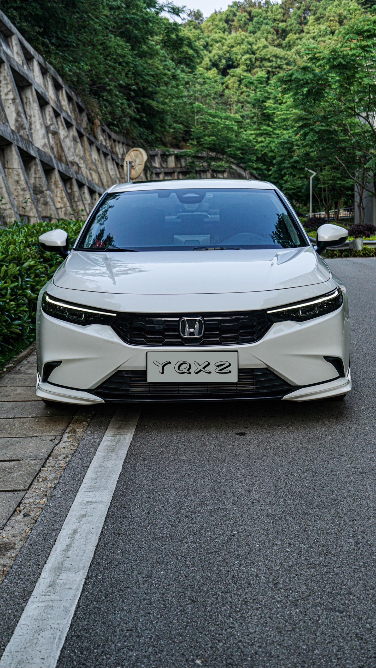 “后来遇见再多的车 也比不上见它的第一面”