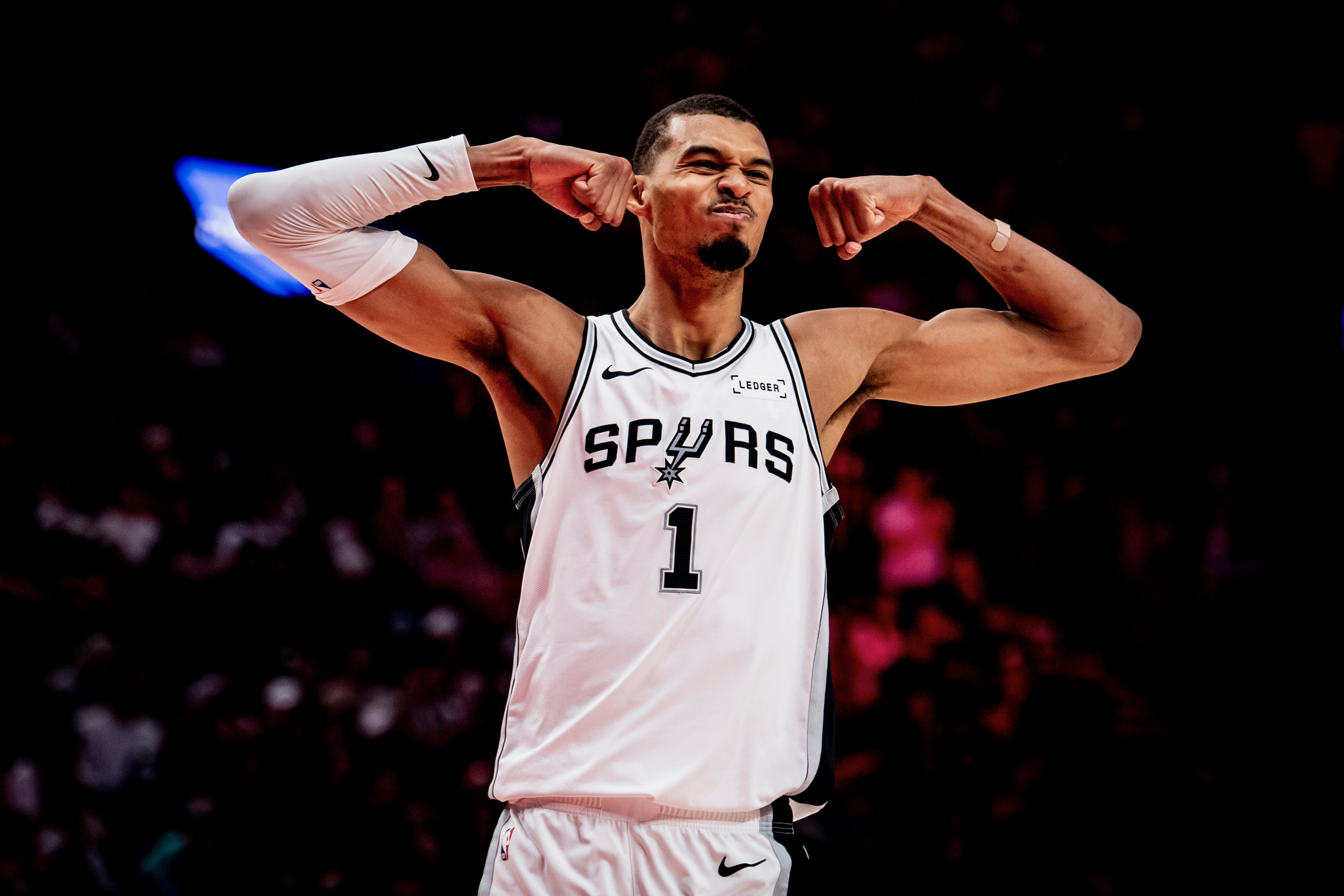 shams受邀参加节目PatMcAfee并透露文班亚马对未能通过联盟脑震荡协议而