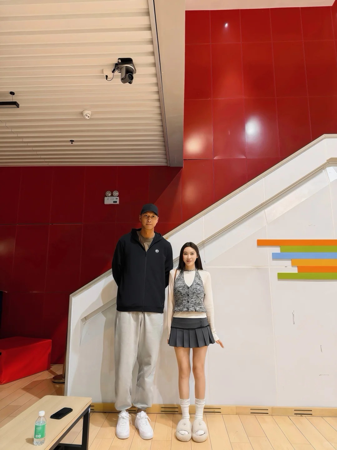 好久不见！女网友晒与易建联合照：支持中国男篮十几年的球员！ 