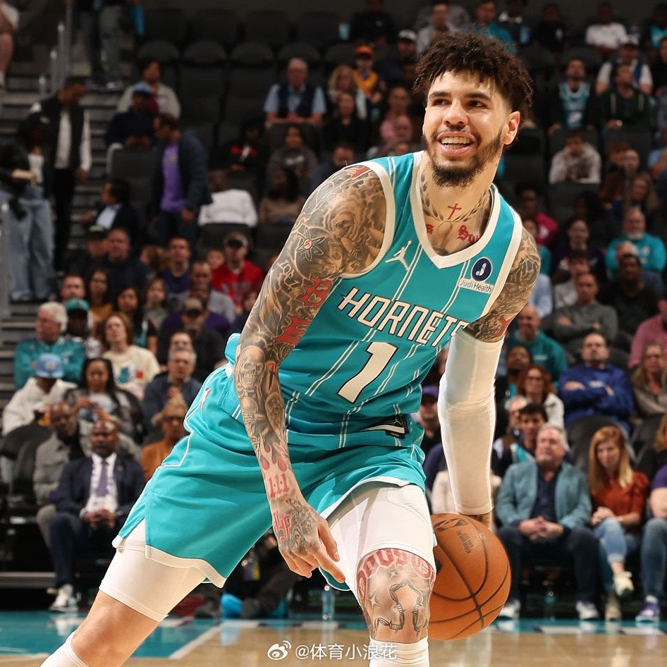 比赛预告⬇️明日07:30客场对阵篮网夏洛特黄蜂AllFly  cr：夏洛特黄蜂