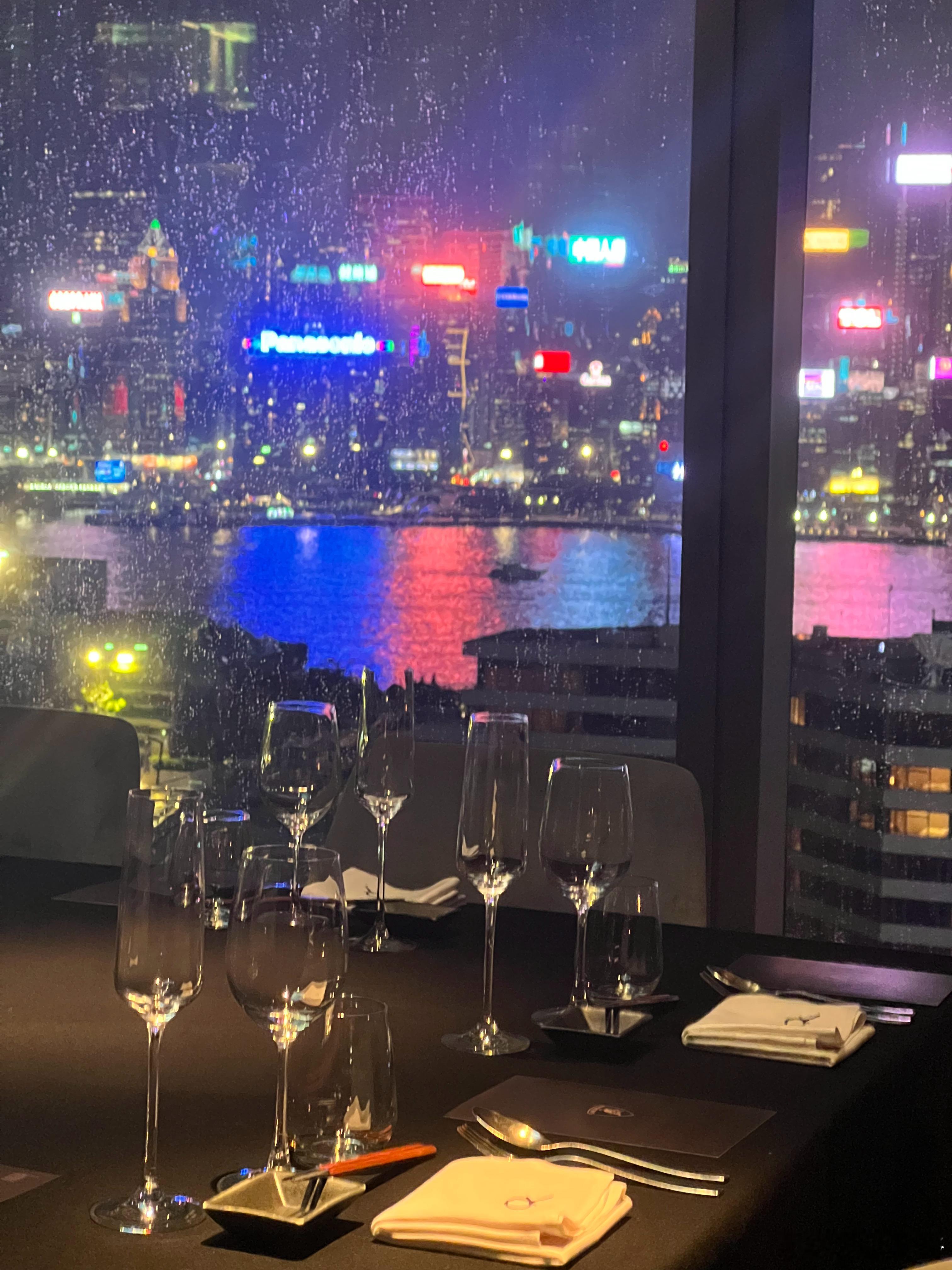 地球境内没醉过，因为喝汽泡水。但这景除外 