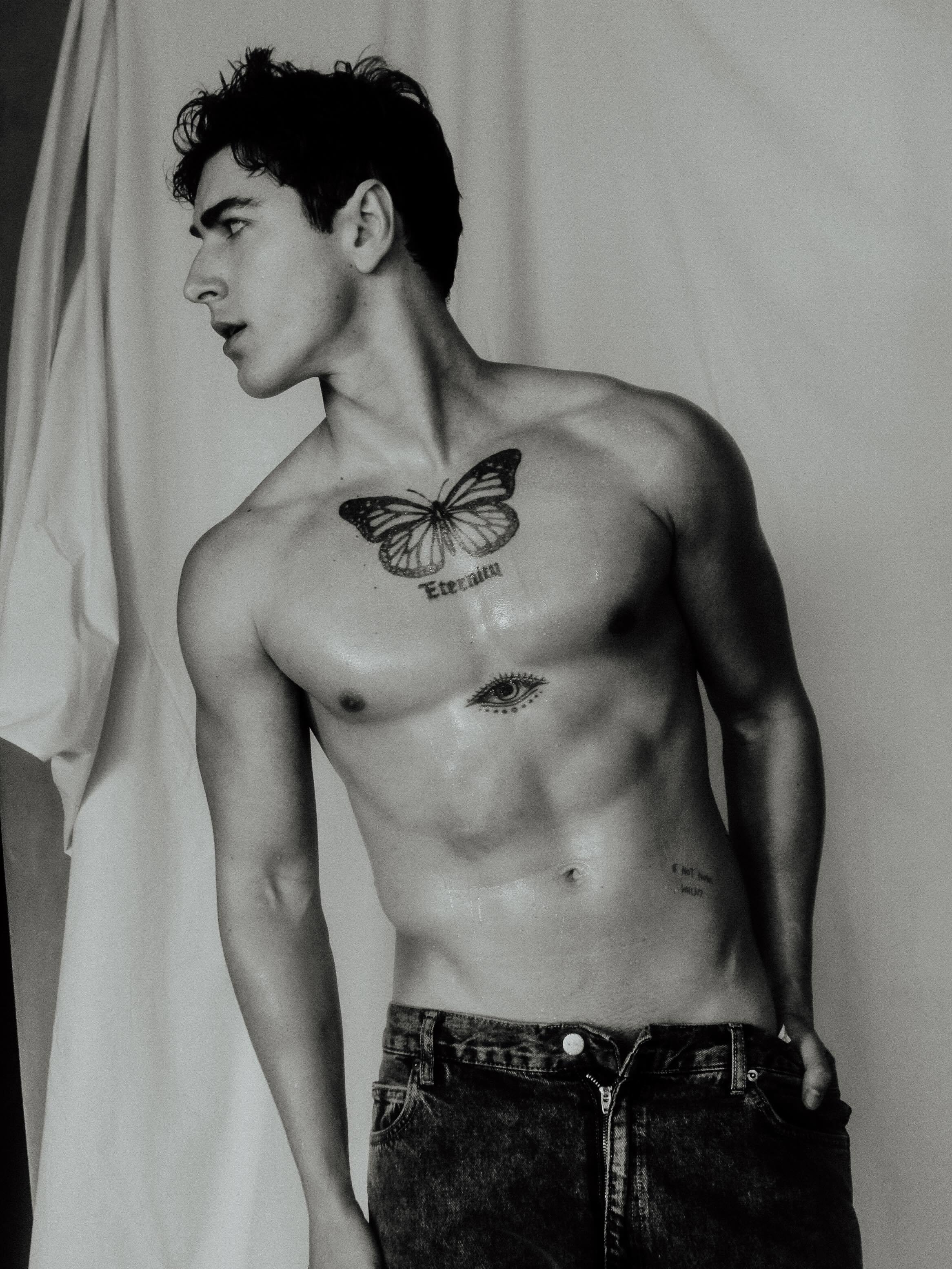 模特: Ismael Herrera | 📸摄影师: Davo Stheban