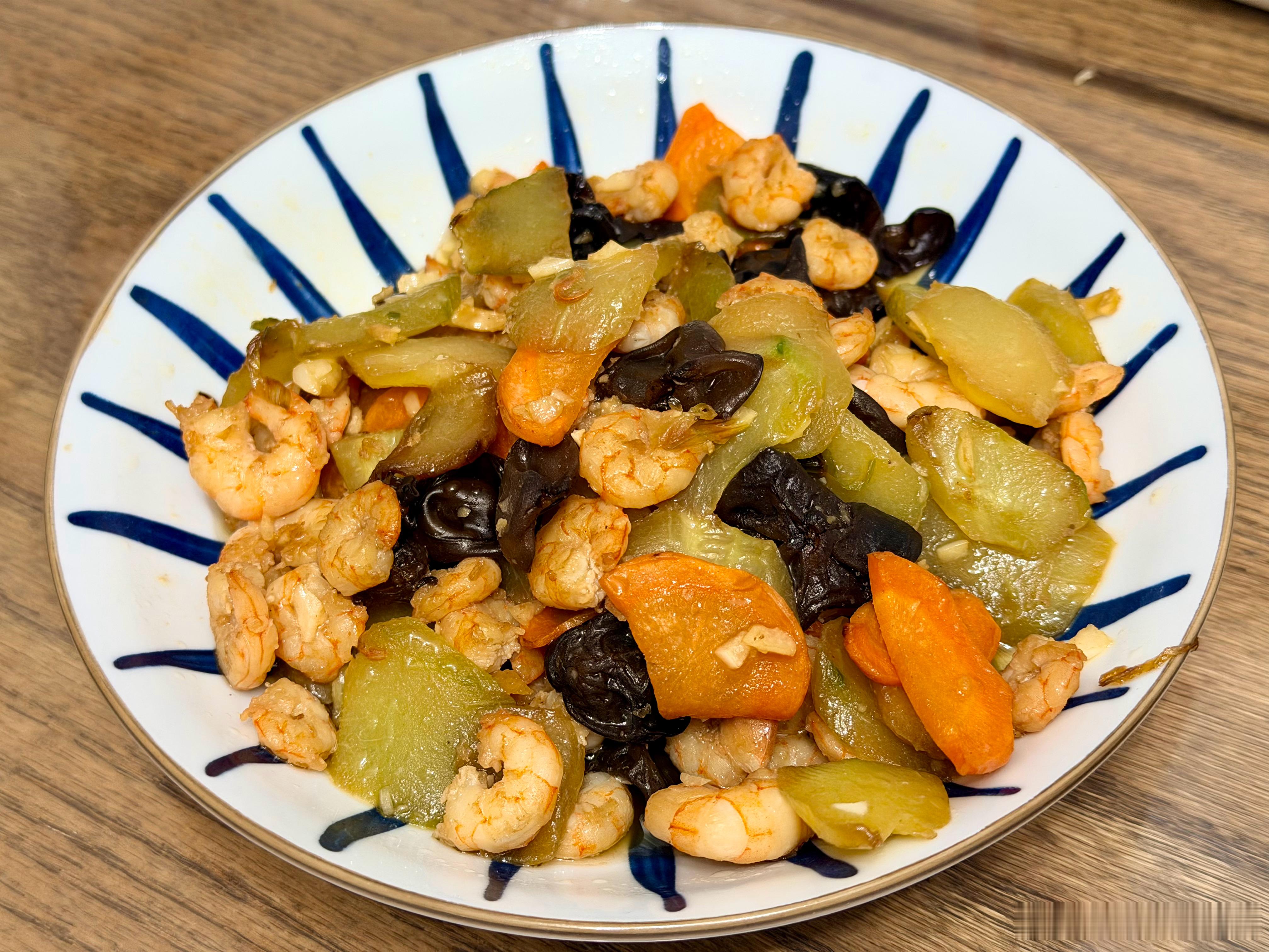 他好适合美食节目这吃的太香了看完我就饿了晚上本来说不吃结果结果整一大碗潘玮柏碍于