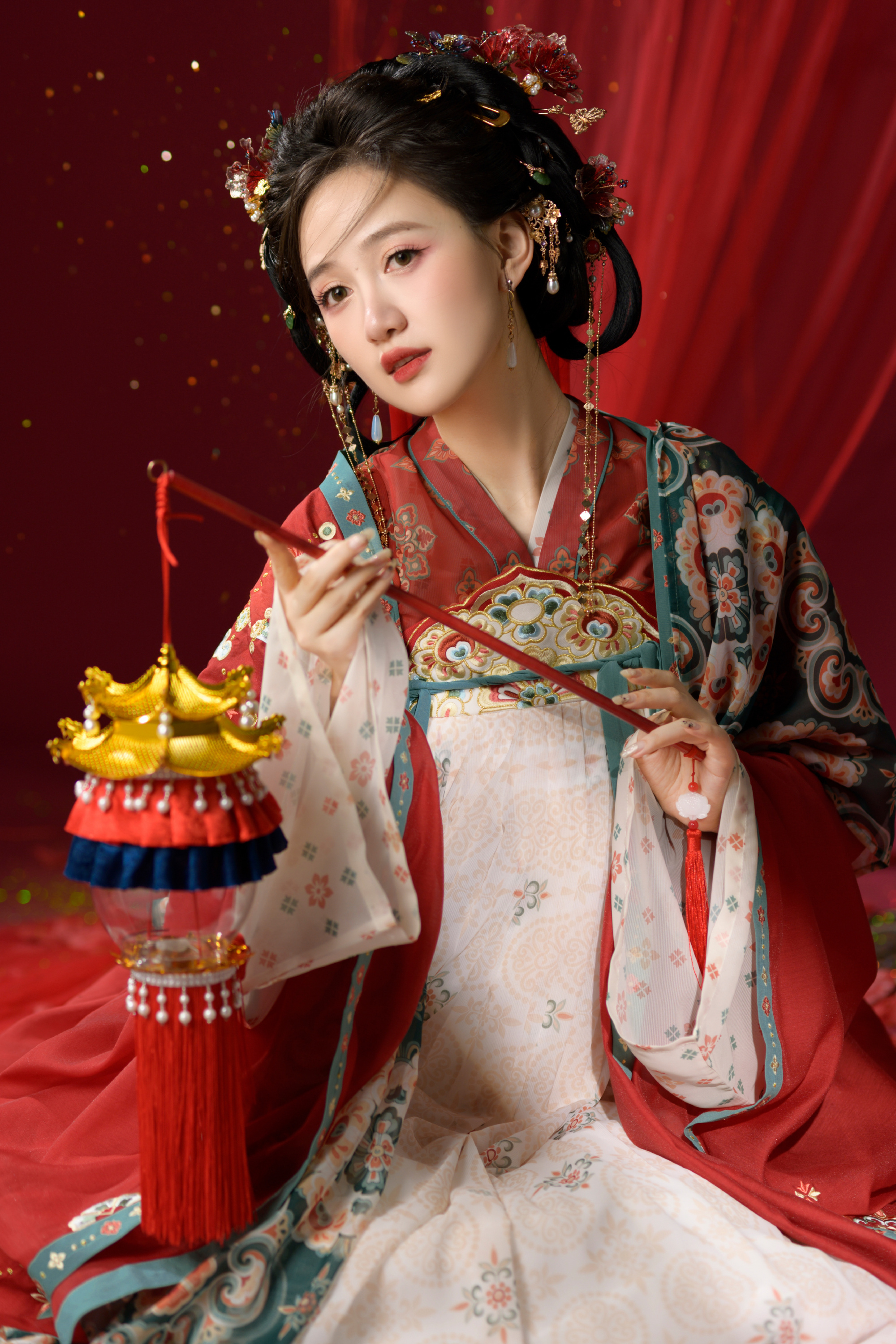 马萱红衣古风，真好看，有来“抢亲”的嘛 ​​​