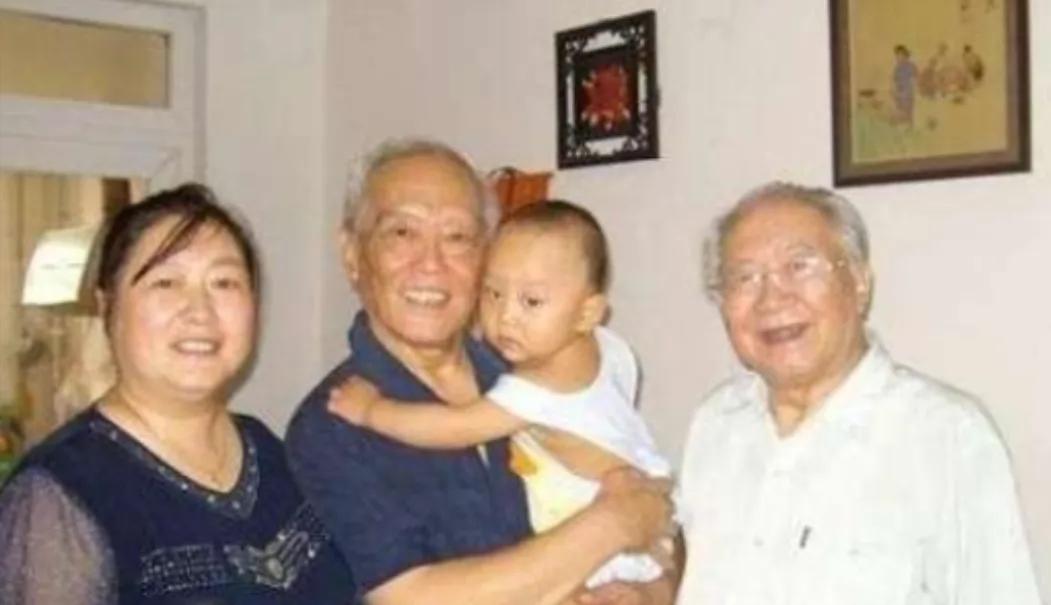 2004年，季羡林69岁的儿子季承因与妻子感情不和离婚，娶了比自己小40岁的保姆