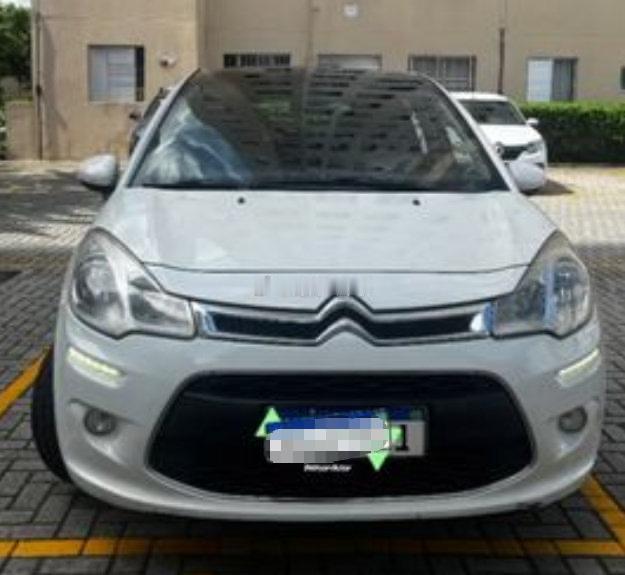 巴西版雪铁龙C3，这是2015年在巴西上的牌，汽油引擎，多大排量没说，自动挡+前