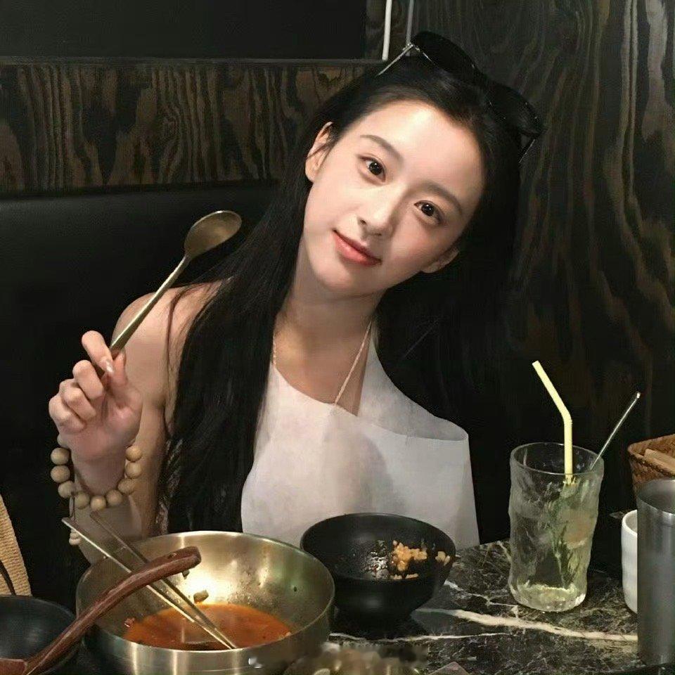 明星私服搭配[超话]  包上恩 ​​​